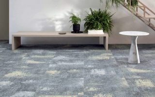 decorame Comfortable Concrete de Milliken, losetas de moqueta
